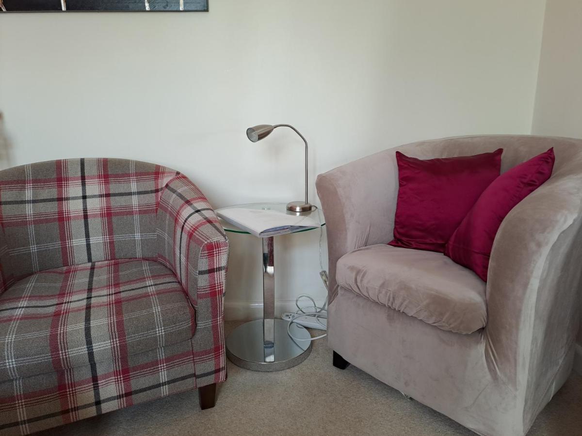 Quiet Comfortable Patcham Studio Free Parking Hallway Shared With Host Leilighet Brighton Eksteriør bilde