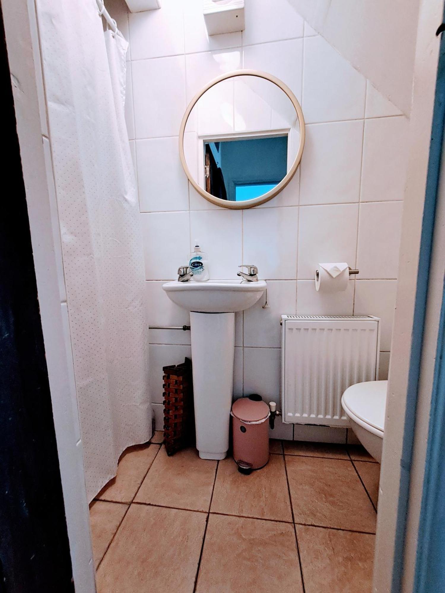 Quiet Comfortable Patcham Studio Free Parking Hallway Shared With Host Leilighet Brighton Eksteriør bilde